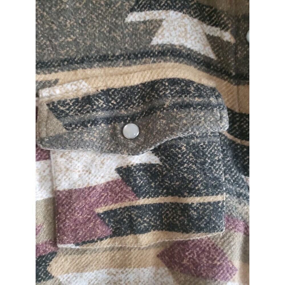 Canyon Retreat Top Womens Small Brown Aztec Tribal Flannel Shacket Pearl Button - Picture 4 of 7